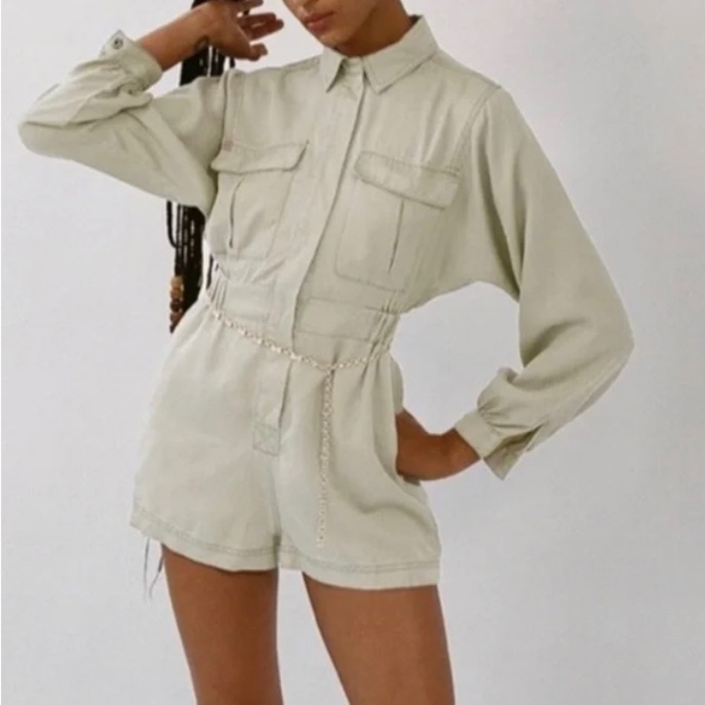 Urban Outfitters BDG Romper, Atticus Long Sleeve, Chambray, Women’s Size Medium - Picture 3 of 8